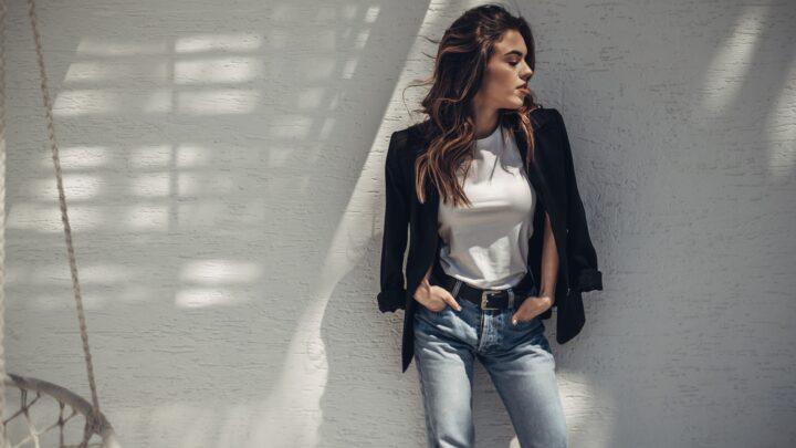 Klassisches Streetstyle-Outfit mit Blazer | Pullover kaufen