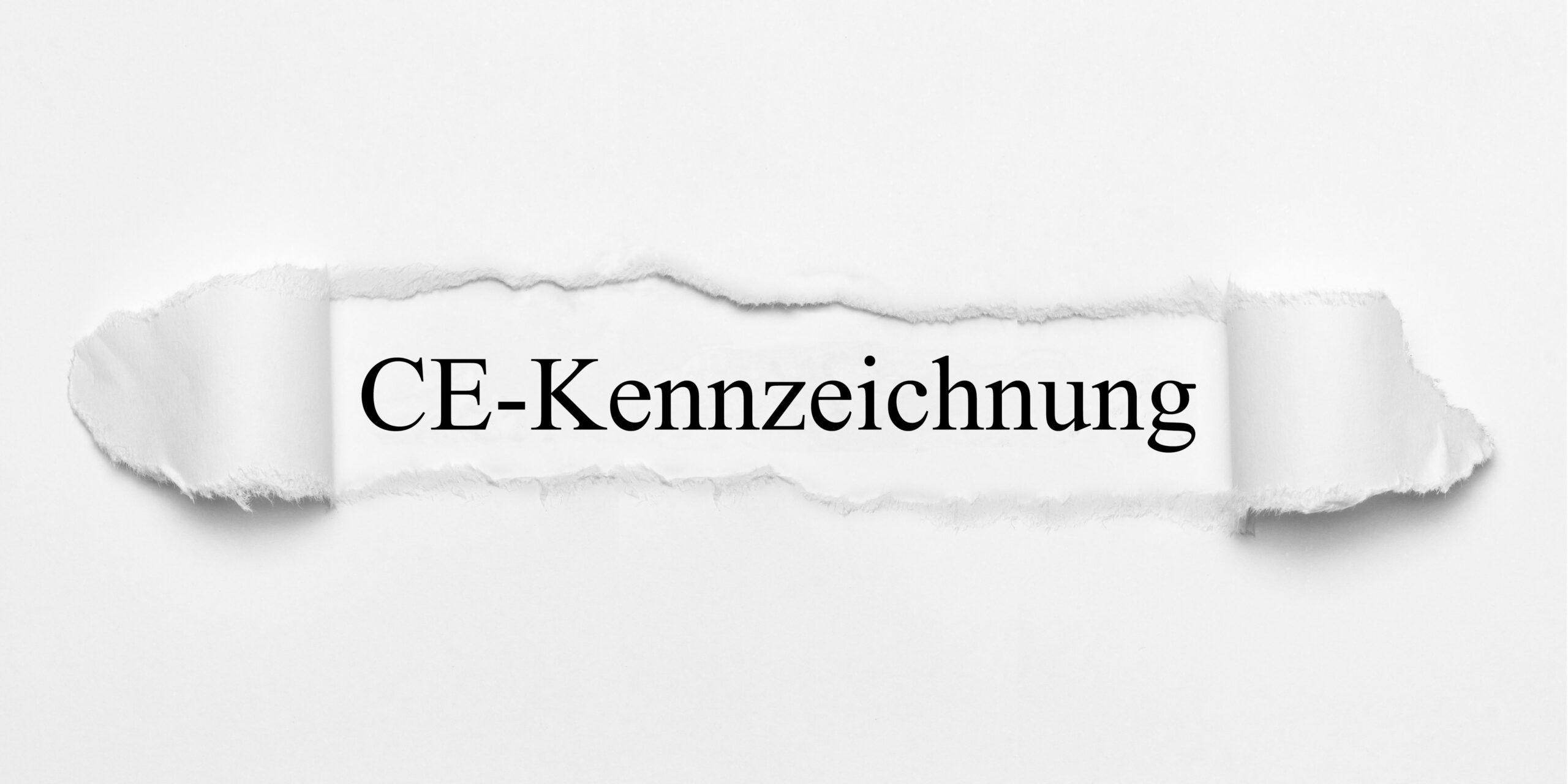 CE-Kennzeichnung aufgerissenes Papier – Symbol für geprüfte Produktsicherheit